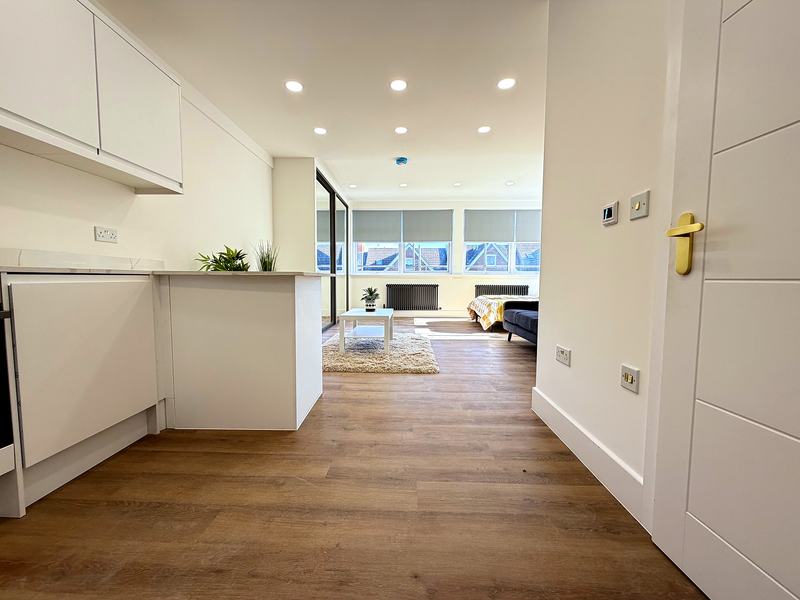 The Albany: Flat 14, with sofa