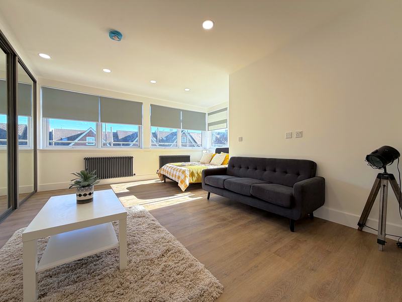 The Albany: Flat 14, with sofa