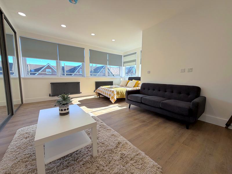 The Albany: Flat 14, with sofa