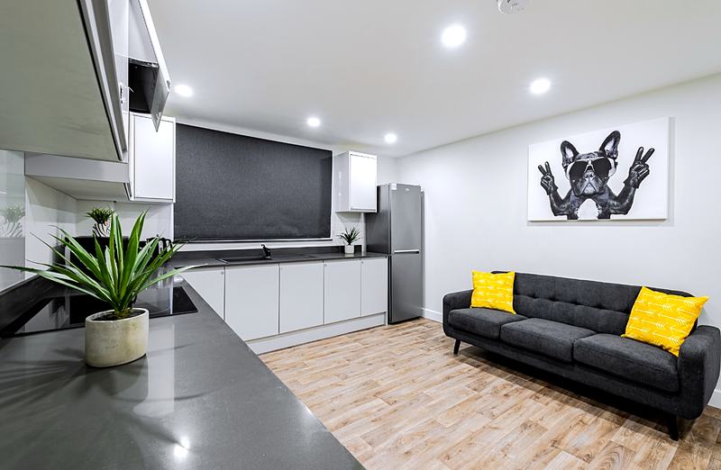 Lester Hall: Flat 1, kitchen