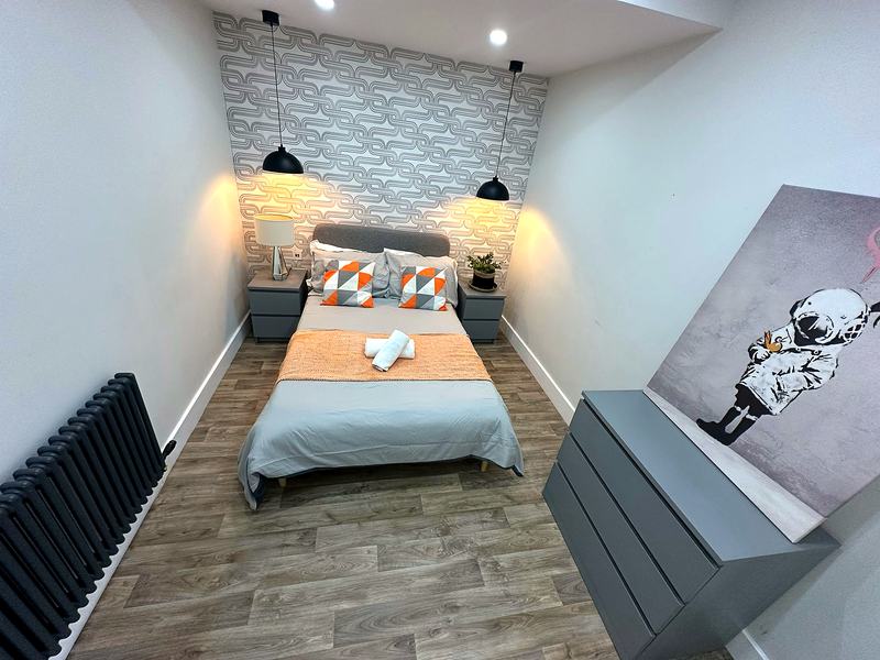 Lester Hall: Flat 1A