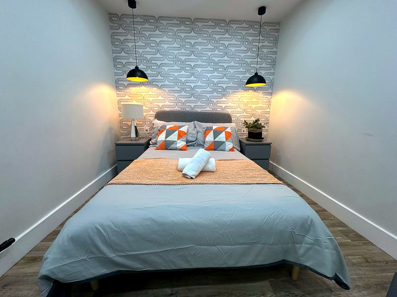 Lester Hall: Flat 1A