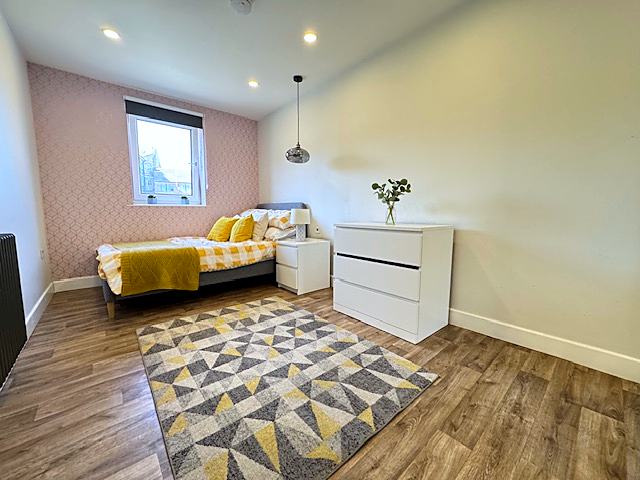 Lester Hall: Flat 5, Room 2