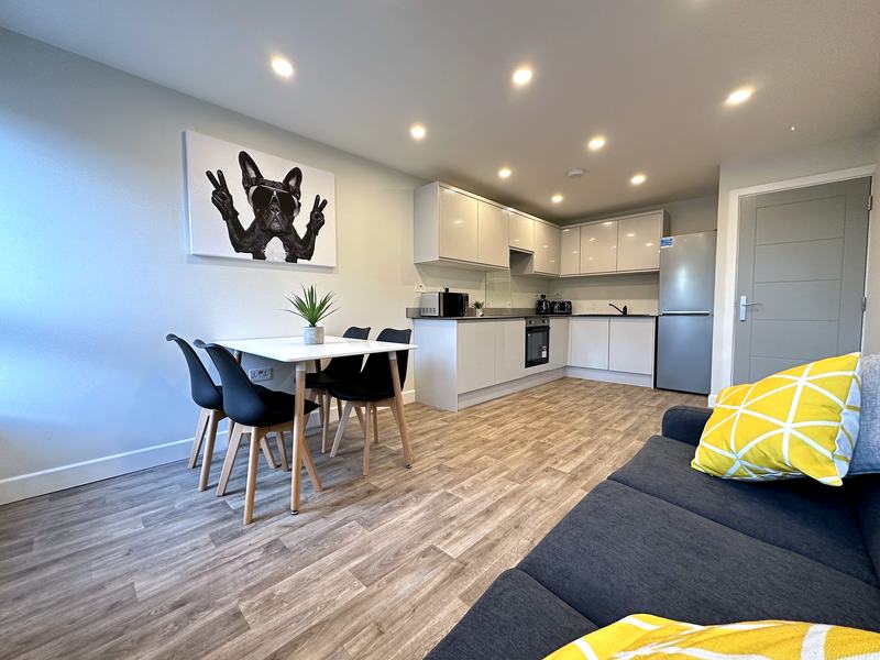 Lester Hall: Flat 9, kitchen