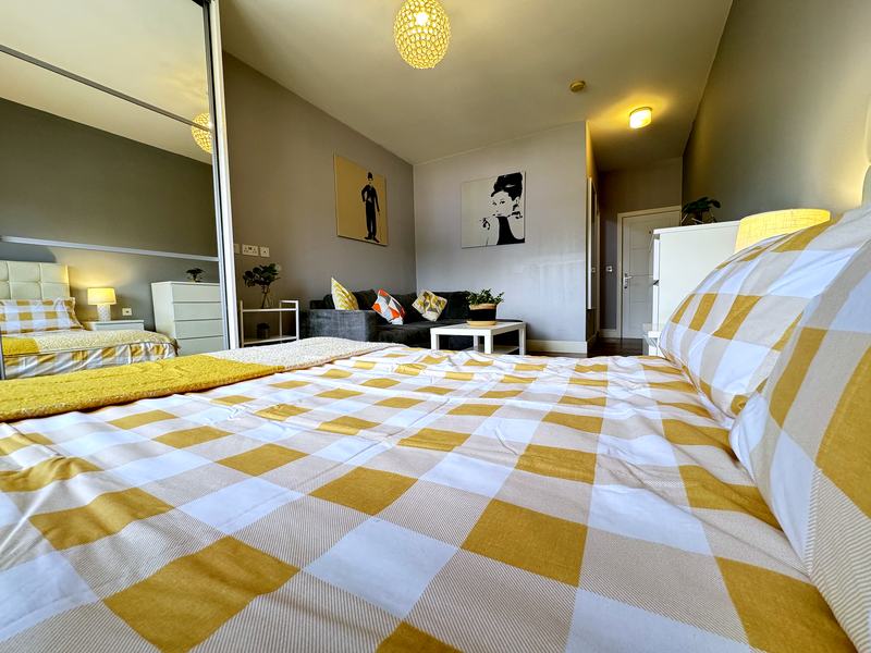 Sterling House: bedroom, Room 2