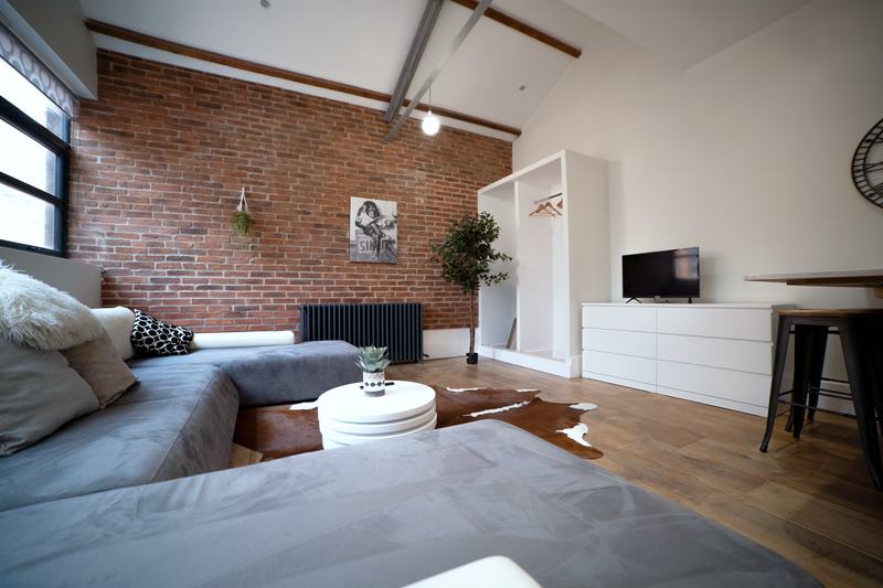 Sterling Loft: Flat 4
