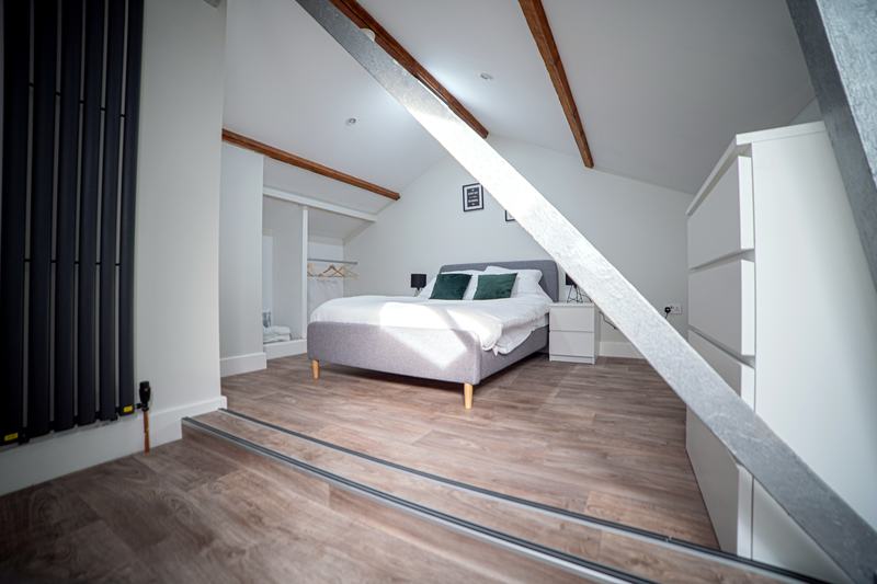 Sterling Loft: Flat 4