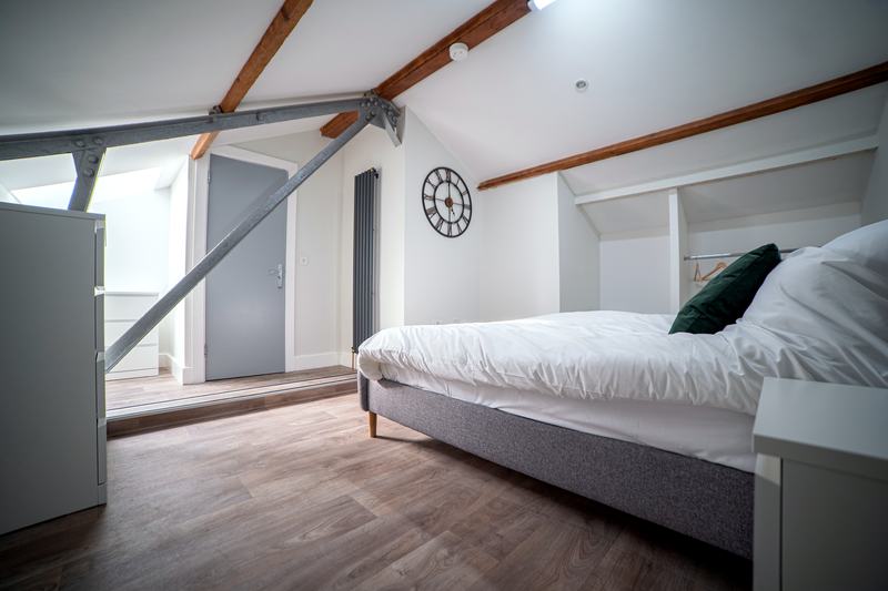 Sterling Loft: Flat 4