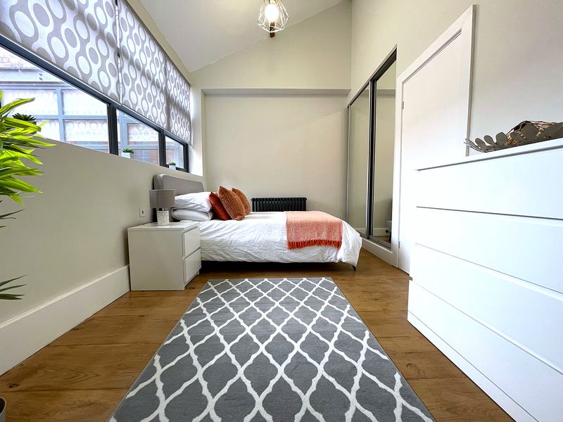 Sterling Loft: Flat 5, Room 1